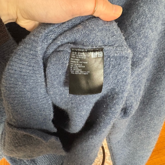 Uniqlo Souffle Yarn Short Cardigan - Picture 4 of 4